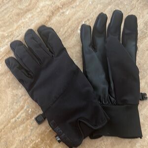 Kombi Woman’s Alea Gloves. Great for winter sports